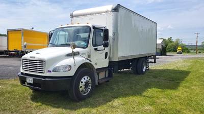 Freightliner M2 20 ft Box Truck - 260HP, 6 Speed Automatic, Roll up Door