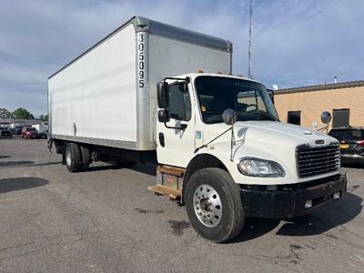 Freightliner M2 28 ft Box Truck - 240HP, 6 Speed Automatic, Roll up Door