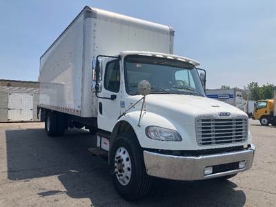 Freightliner M2 26 ft Box Truck - 250HP, 6 Speed Automatic, Roll up Door