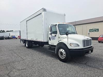 Freightliner M2 24 ft Box Truck - 220HP, 6 Speed Automatic, Roll up Door