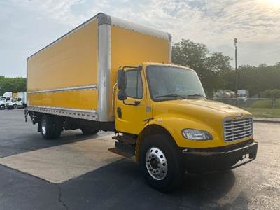 Freightliner M2 26 ft Box Truck - 220HP, 7 Speed Automatic, Roll up Door