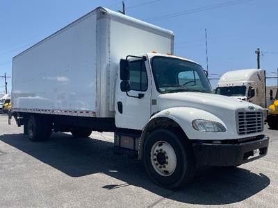 Freightliner M2 26 ft Box Truck - 220HP, 6 Speed Automatic, Roll up Door
