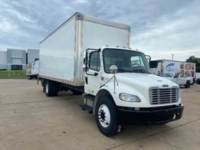 Freightliner M2 26 ft Box Truck - 220HP, 6 Speed Automatic, Roll up Door