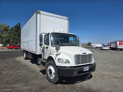 Freightliner M2 26 ft Box Truck - 220HP, 6 Speed Automatic, Swing Door