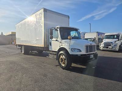 Freightliner M2 26 ft Box Truck - 220HP, 7 Speed Automatic, Roll up Door