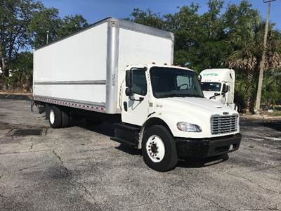 Freightliner M2 26 ft Box Truck - 230HP, 6 Speed Automatic, Roll up Door