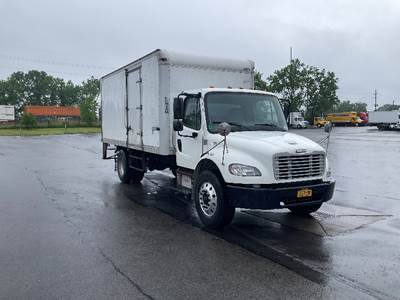 Freightliner M2 18 ft Box Truck - 260HP, 6 Speed Automatic, Roll up Door