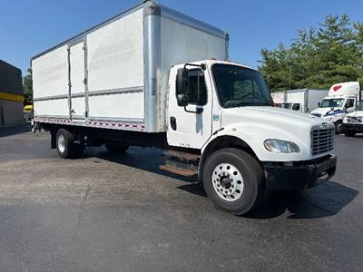 Freightliner M2 26 ft Box Truck - 220HP, 7 Speed Automatic, Roll up Door
