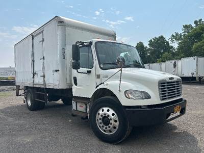 Freightliner M2 18 ft Box Truck - 260HP, 6 Speed Automatic, Roll up Door