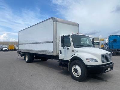 Freightliner M2 26 ft Box Truck - 220HP, 6 Speed Automatic, Roll up Door