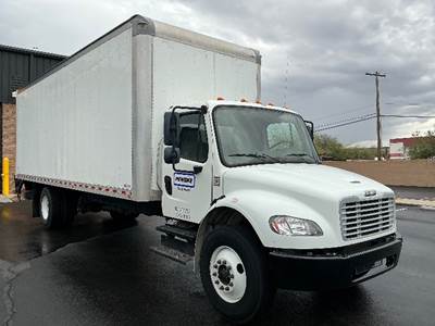 Freightliner M2 26 ft Box Truck - 220HP, 7 Speed Automatic, Roll up Door