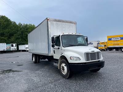 Freightliner M2 26 ft Box Truck - 220HP, 6 Speed Automatic, Roll up Door
