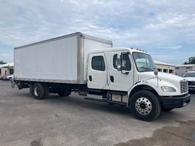 Freightliner M2 24 ft Box Truck - 220HP, 6 Speed Automatic, Roll up Door