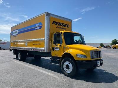 Freightliner M2 26 ft Box Truck - 220HP, 7 Speed Automatic, Roll up Door