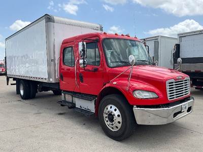 Freightliner M2 22 ft Box Truck - 220HP, 6 Speed Automatic, Roll up Door