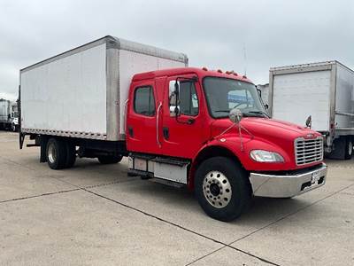 Freightliner M2 22 ft Box Truck - 220HP, 6 Speed Automatic, Roll up Door