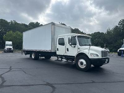Freightliner M2 24 ft Box Truck - 220HP, 6 Speed Automatic, Roll up Door
