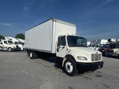 Freightliner M2 26 ft Box Truck - 220HP, 6 Speed Automatic, Roll up Door