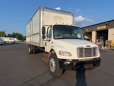 Freightliner M2 26 ft Box Truck - 220HP, 7 Speed Automatic, Roll up Door