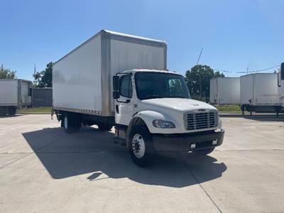 Freightliner M2 26 ft Box Truck - 220HP, 7 Speed Automatic, Roll up Door