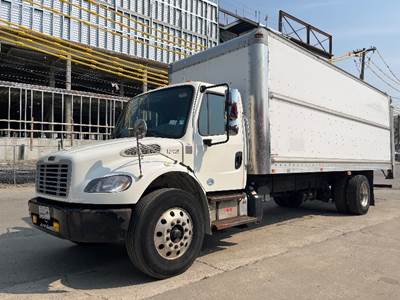 Freightliner M2 24 ft Box Truck - 260HP, 6 Speed Automatic, Roll up Door