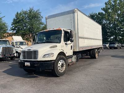 Freightliner M2 26 ft Box Truck - 230HP, 6 Speed Automatic, Roll up Door