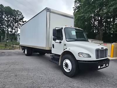 Freightliner M2 26 ft Box Truck - 220HP, 7 Speed Automatic, Roll up Door