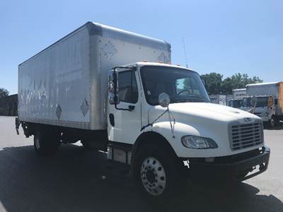 Freightliner M2 22 ft Box Truck - 220HP, 6 Speed Automatic, Roll up Door