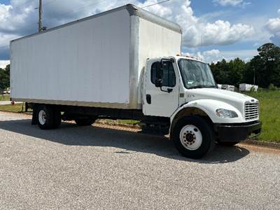 Freightliner M2 26 ft Box Truck - 240HP, 6 Speed Automatic, Roll up Door