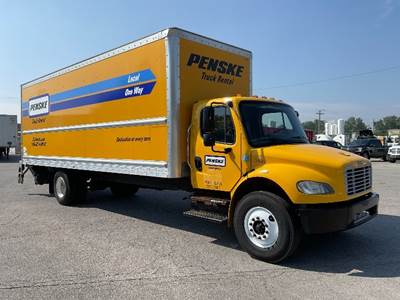 Freightliner M2 26 ft Box Truck - 220HP, 7 Speed Automatic, Roll up Door