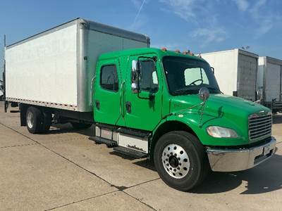 Freightliner M2 22 ft Box Truck - 220HP, 6 Speed Automatic, Roll up Door