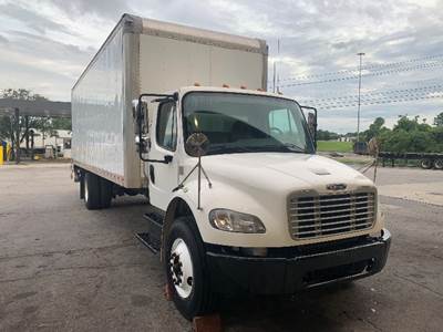 Freightliner M2 26 ft Box Truck - 220HP, 6 Speed Automatic, Roll up Door