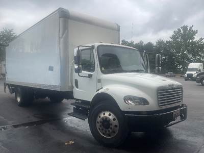 Freightliner M2 26 ft Box Truck - 220HP, 6 Speed Automatic, Roll up Door