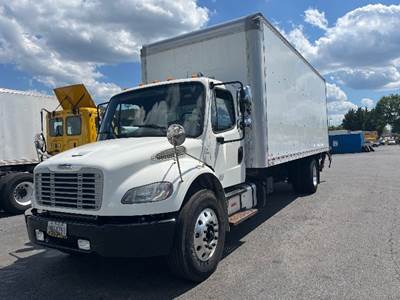 Freightliner M2 24 ft Box Truck - 220HP, 6 Speed Automatic, Roll up Door