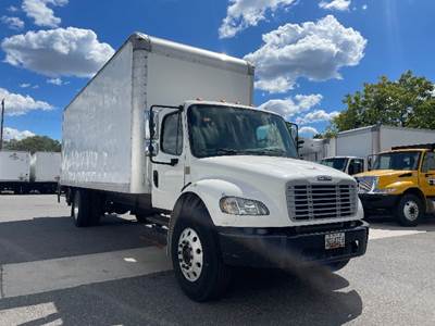 Freightliner M2 26 ft Box Truck - 220HP, 6 Speed Automatic, Roll up Door