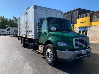 Freightliner M2 20 ft Box Truck - 250HP, 6 Speed Automatic, Roll up Door