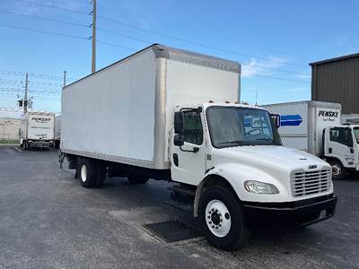Freightliner M2 26 ft Box Truck - 220HP, 6 Speed Automatic, Roll up Door