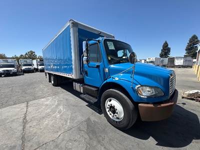 Freightliner M2 24 ft Box Truck - 220HP, 6 Speed Automatic, Roll up Door