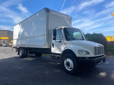 Freightliner M2 26 ft Box Truck - 220HP, 6 Speed Automatic, Roll up Door