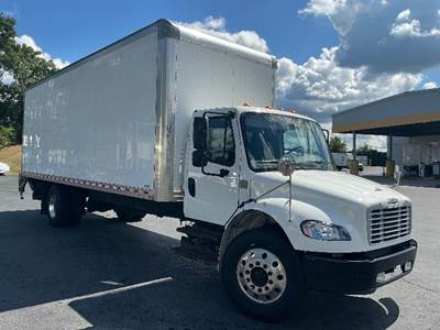 Freightliner M2 26 ft Box Truck - 220HP, 6 Speed Automatic, Roll up Door