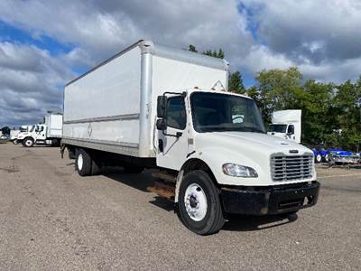 Freightliner M2 26 ft Box Truck - 220HP, 6 Speed Automatic, Roll up Door