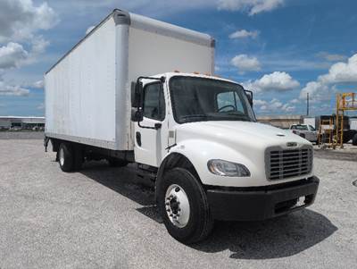 Freightliner M2 26 ft Box Truck - 220HP, 6 Speed Automatic, Roll up Door