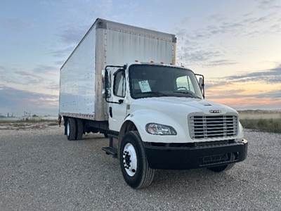Freightliner M2 26 ft Box Truck - 220HP, 7 Speed Automatic, Roll up Door