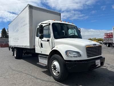 Freightliner M2 24 ft Box Truck - 220HP, 6 Speed Automatic, Roll up Door