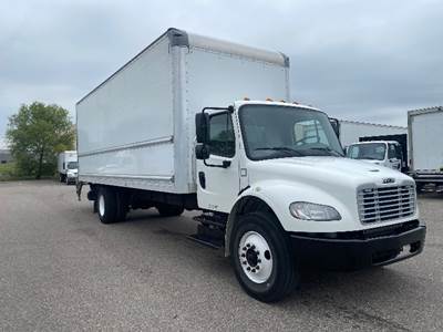 Freightliner M2 26 ft Box Truck - 220HP, 6 Speed Automatic, Roll up Door