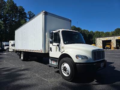 Freightliner M2 26 ft Box Truck - 220HP, 6 Speed Automatic, Roll up Door