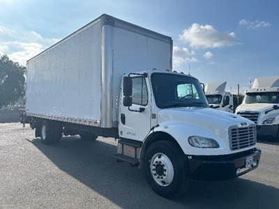 Freightliner M2 26 ft Box Truck - 220HP, 6 Speed Automatic, Roll up Door
