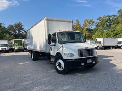 Freightliner M2 24 ft Box Truck - 260HP, 6 Speed Automatic, Roll up Door