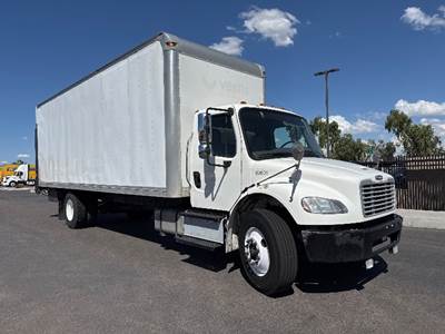 Freightliner M2 26 ft Box Truck - 220HP, 6 Speed Automatic, Roll up Door
