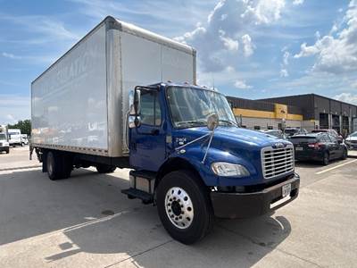 Freightliner M2 26 ft Box Truck - 220HP, 6 Speed Automatic, Roll up Door